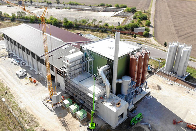 Production plant for the manufacturing of phosphate fertilizer by continuous spray granulation from suspension, Germany